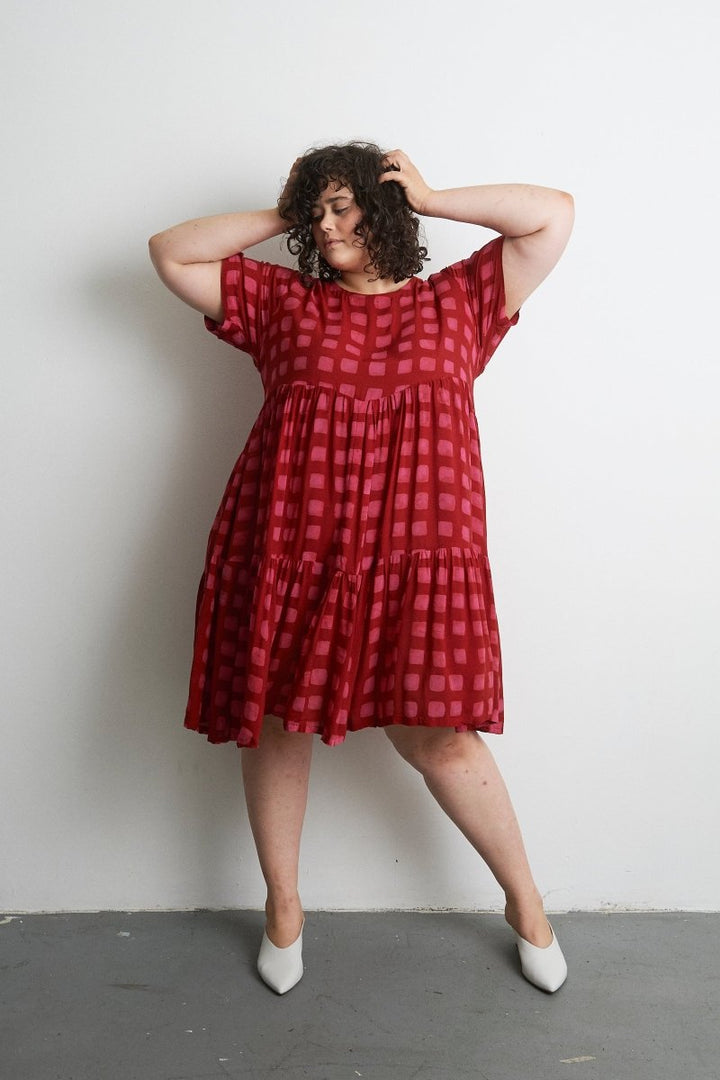 Layer Dress - Queen Me