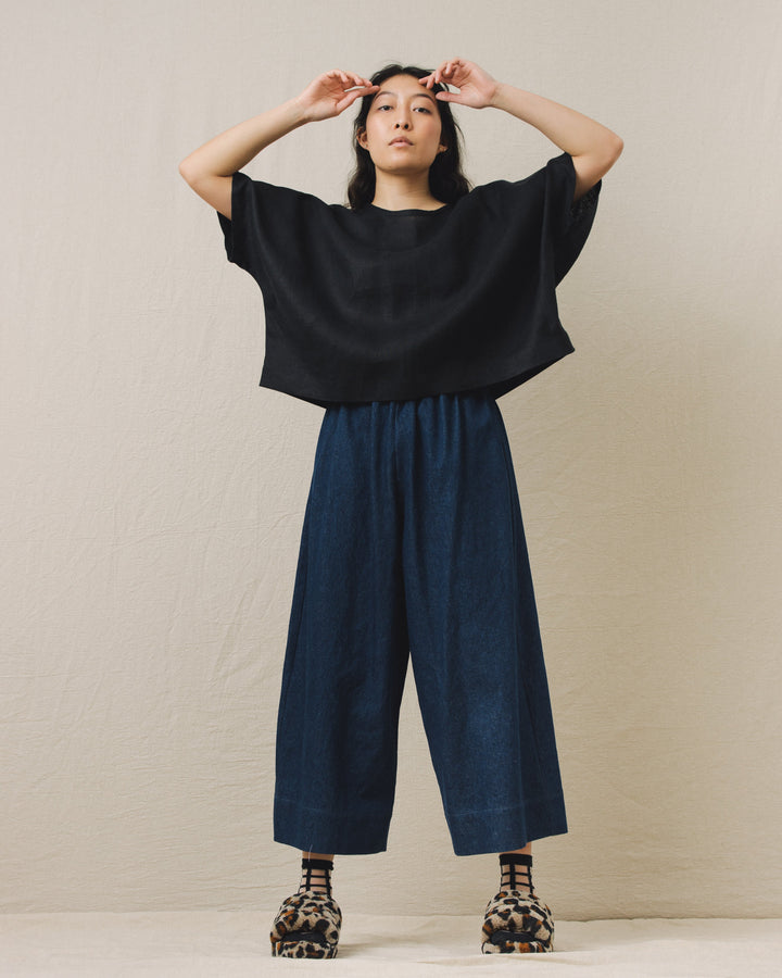 Super Wide Crop Top In Black Linen