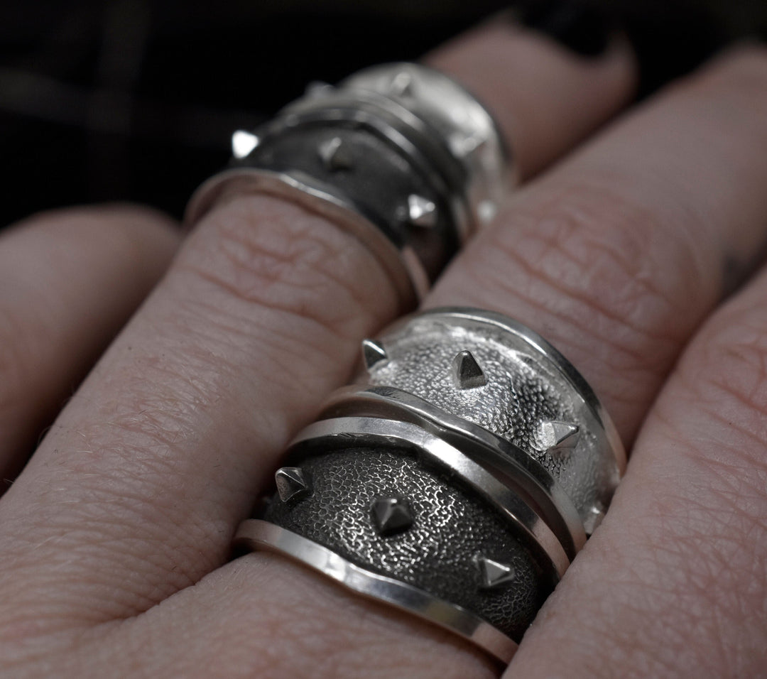 Pitfall Ring