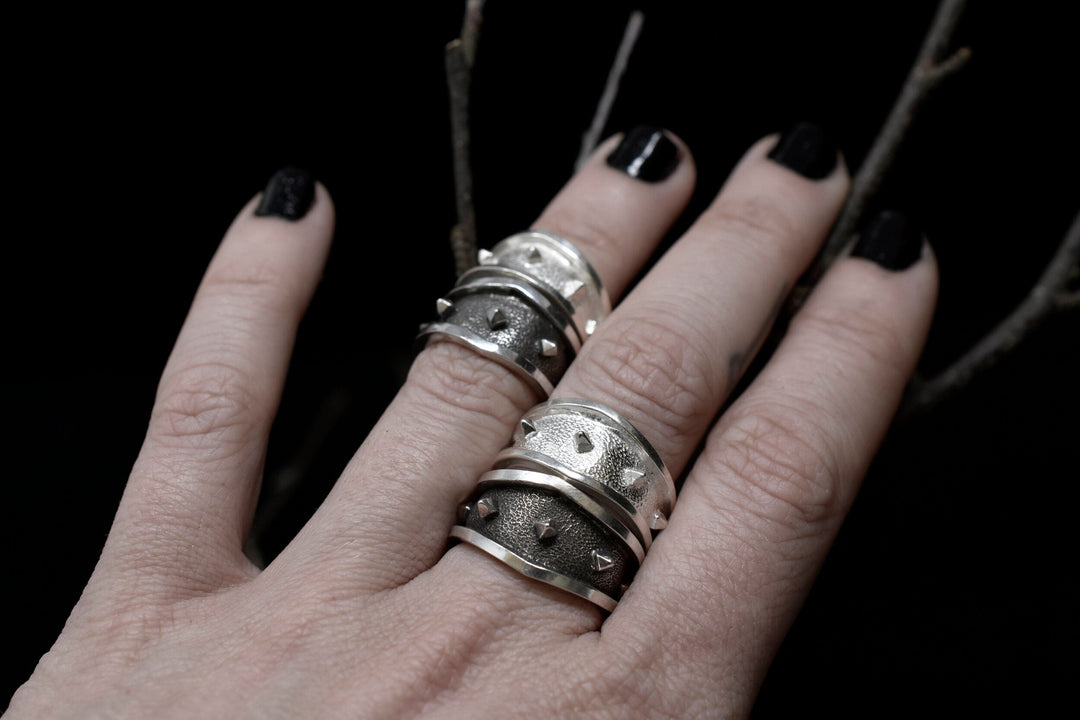 Pitfall Ring