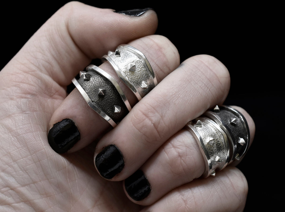 Pitfall Ring