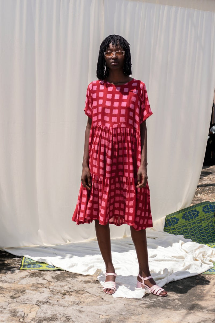 Layer Dress - Queen Me