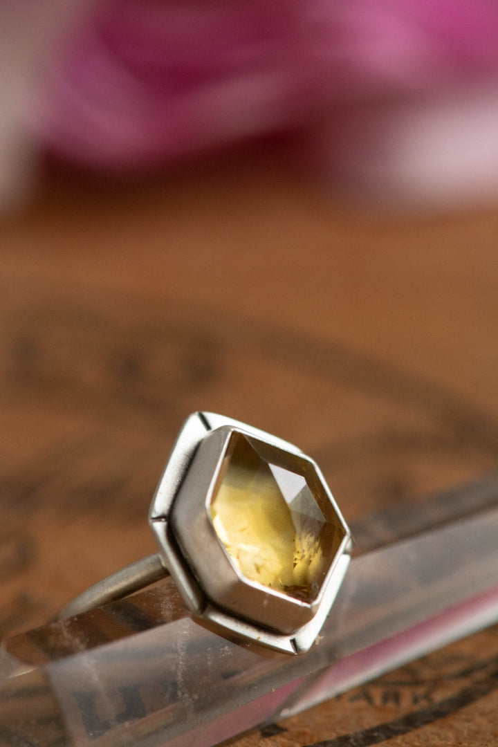 SHINING CITRINE SILVER RING