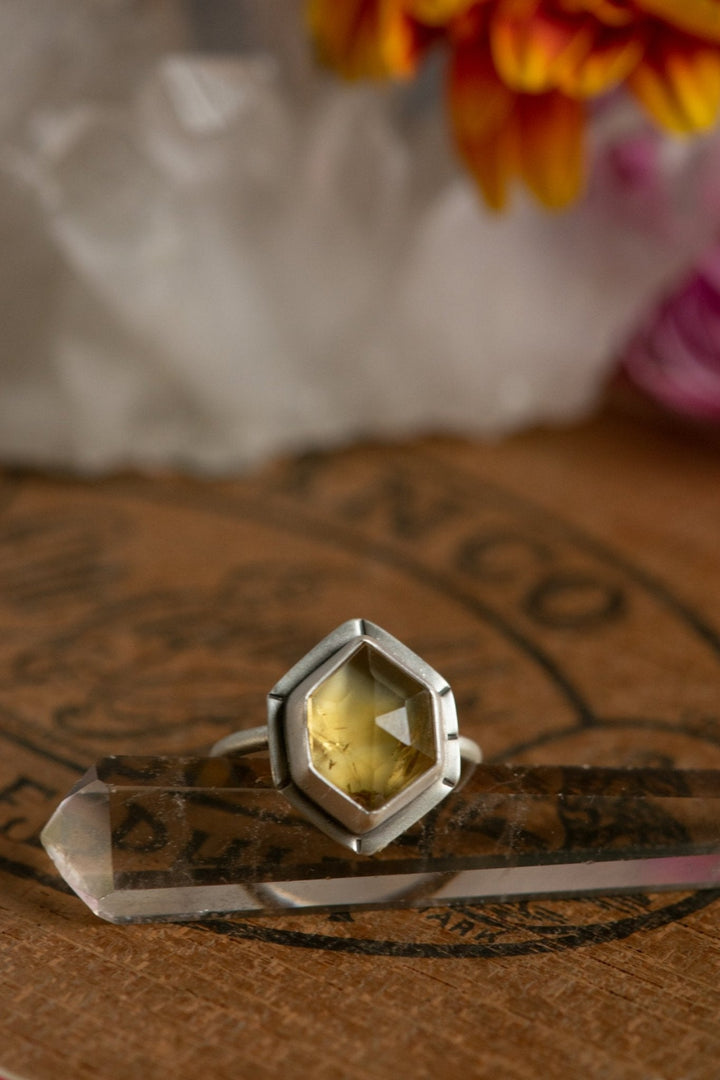 SHINING CITRINE SILVER RING