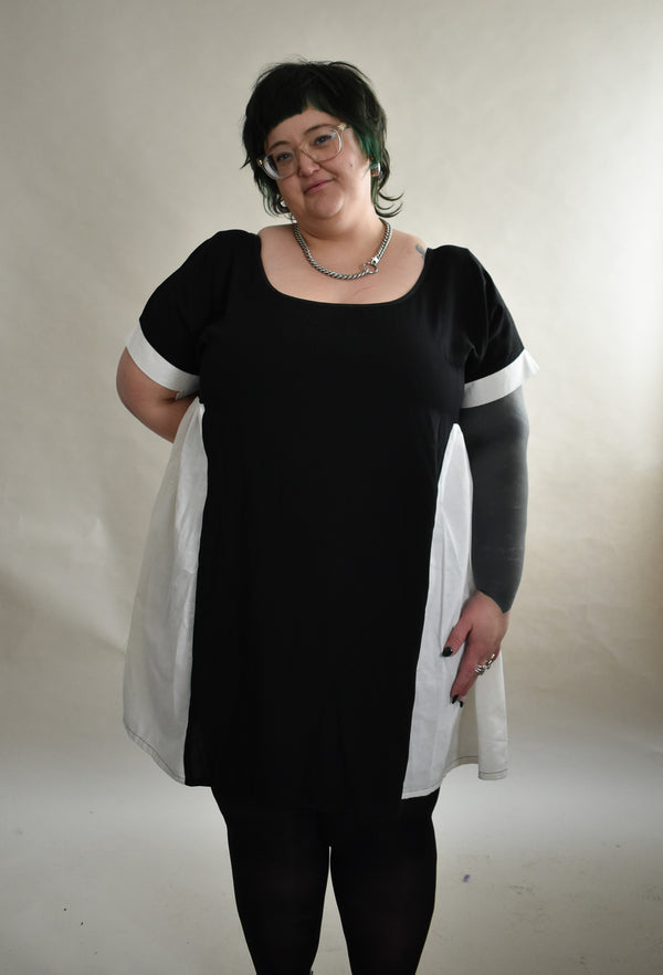 Krista Dress in Black and White Linen