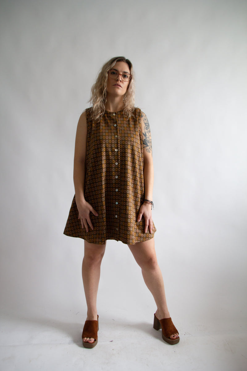 Mayra Dress in 70s Daisy