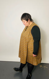 Mayra Dress in 70s Daisy