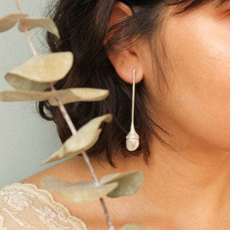 perla drop earrings
