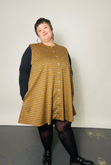 Mayra Dress in 70s Daisy