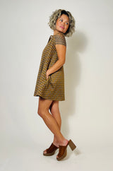 Mayra Dress in 70s Daisy
