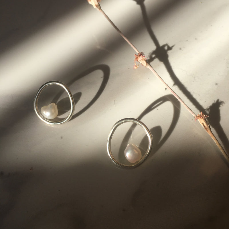 perla petite studs