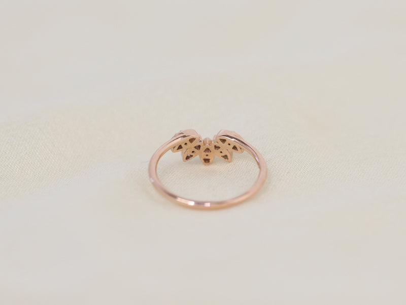 Hera Ring with Diamonds