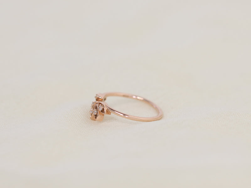 Hera Ring with Diamonds