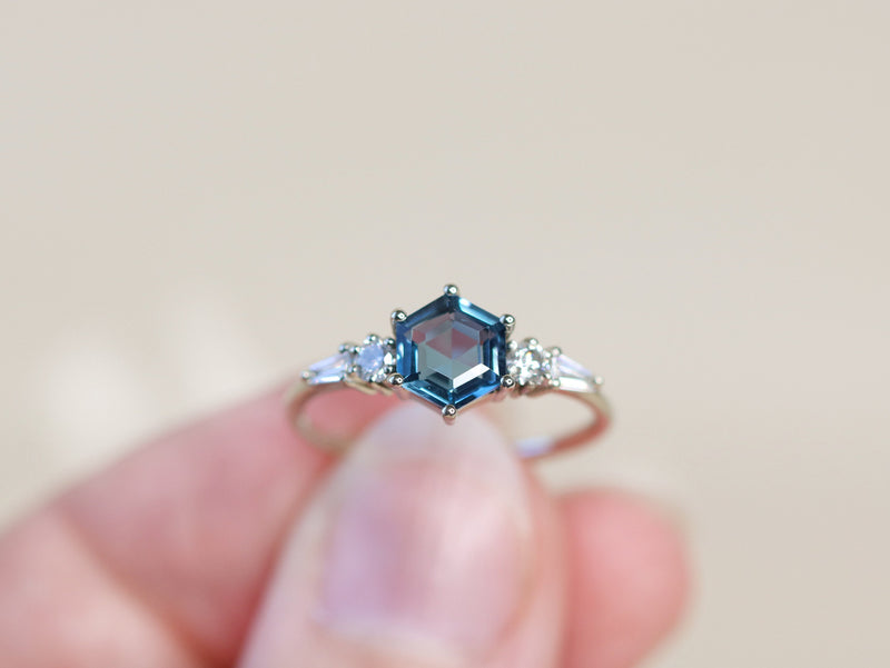 The Huntington Ring Bridal Set in London Blue Topaz