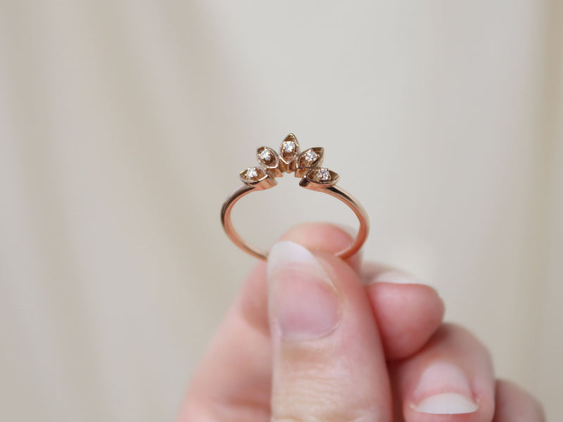 Hera Ring with Diamonds