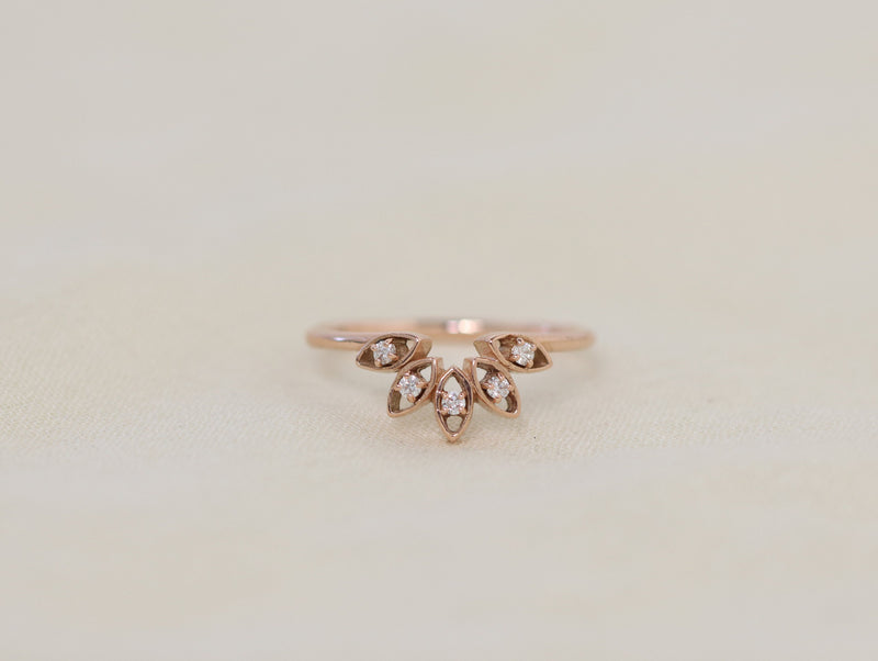 Hera Ring with Diamonds