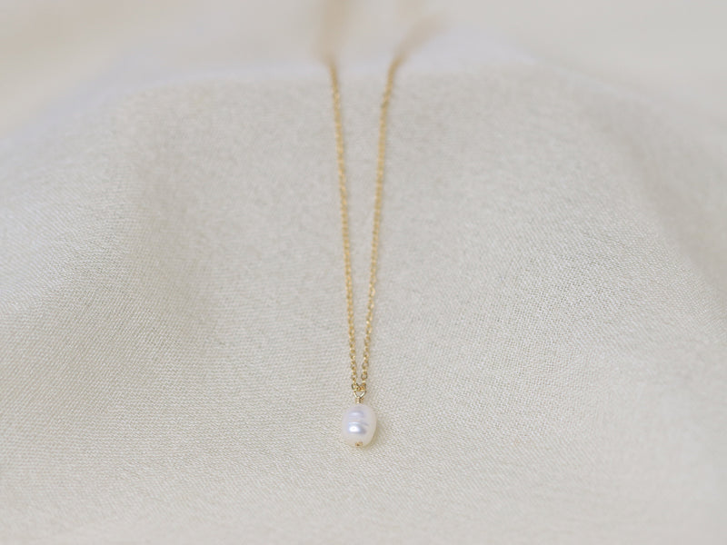 Delicate Pearl Necklace